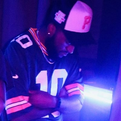 Founder and CEO of not a goddamn thing, why are you here. tbiw ig: aye_steveee #GoPackGo🧀