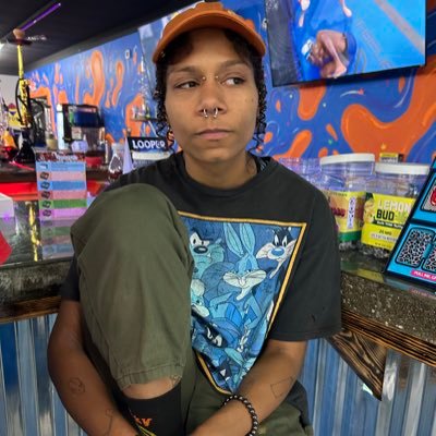 emma_rose_stone's profile picture. 