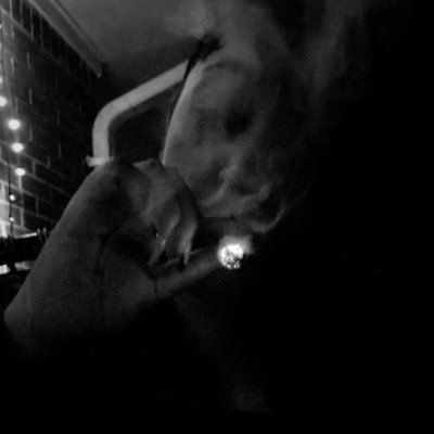 rayialoll101's profile picture. 