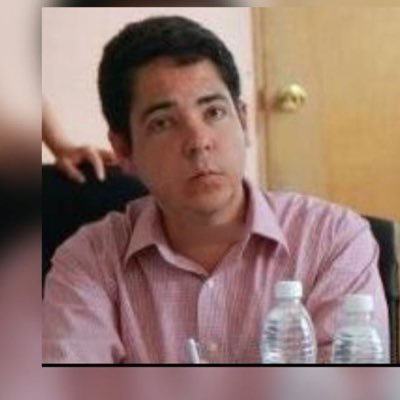 Médico especialista en Cardiologia egresado del CMN 20'de Noviembre.