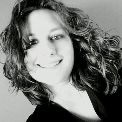 Emmy Lou Hayesさんのプロフィール画像