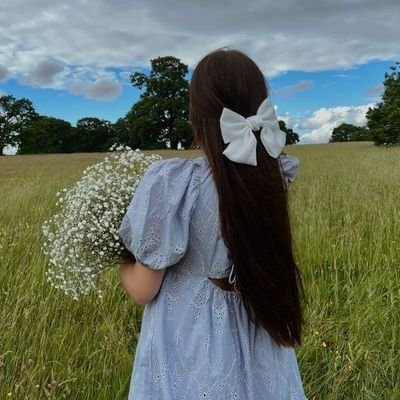 ~Hey, Sunanda Here❤️
~Die hard belieber of @justinbieber 💗
~Justin followed back on 25/12/19🥺
~A big Fangirl of @_riyaz_aly 🥺💗