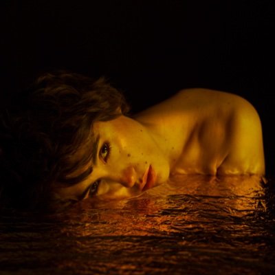 Actriz / Danzante / Directora / Performer _IG: @elisaforcano
Artista Plástica / Diseñadora _IG: @laforcano
ZORRA DORADA - 25 septiembre @salacuartapared