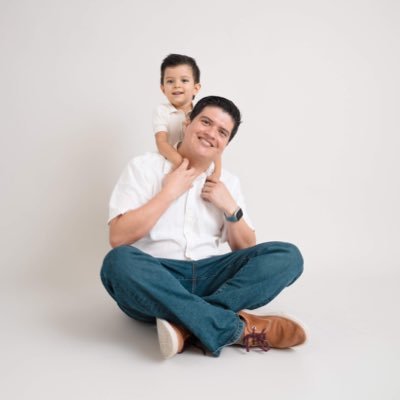 RickSalvaje's profile picture. En este momento tu dios esta actuando de formas misteriosas, favor de rezar más tarde. Padre de familia e inversor desde Julio de 2019.