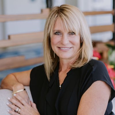 Texas Born but love living in Hawaii. Veteran agent & owner of Premier Island Properties. Committed to client success & active lifestyle.