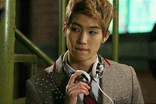 재범아 수릉흔드♥♥너만봐라바