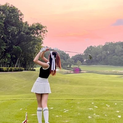 初めまして♪⭐楽しく真面目にゴルフ
お友達ができたらいいなぁ💕
ゴルフ⛳と旅行✈️♨️が好き🩷、
ゴルフ日記⛳️今年の目標はアベレージ90!相互フォロー歓迎です😊お願いします🤲🏼✨お気軽にフォロー&コメお願いします🎵