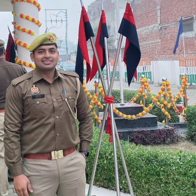 COP|Personal Account| working in social media cell @adgzoneagra |Honestly is the best policy|Tweets r personal| insta-@Cop_ankiii
