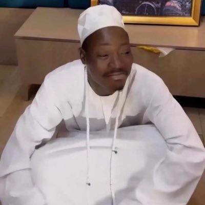 menacingggg's profile picture. Omo lile.