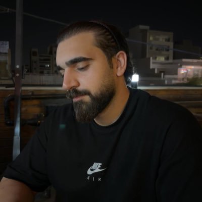 ahmdrza_sly's profile picture. یه بیکار مسلط به گیتار