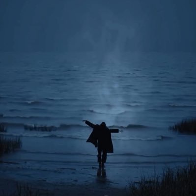 azadnagr's profile picture. dust & shadow.