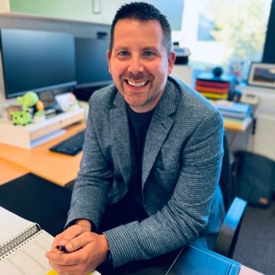 Deputy Principal @GlenartCollege • @WexfordEdCentre English #CommunityofPractice coordinator • Father, Husband, Sligo roots • Bibliophile •