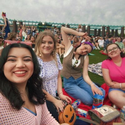 EmmyLJo's profile picture. 낮말은새가듣고밤말읁쥐가듣는다