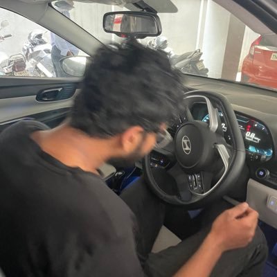 Senior Product Designer focused on 0-1 and early stage products https://t.co/6GEp97Ik3t @swiggy