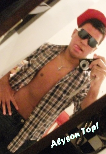 AlysonTop's profile picture. 