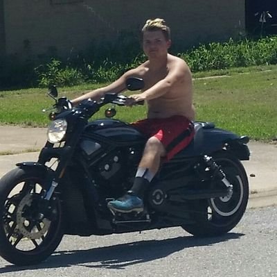 Gary199212's profile picture. Fed up American