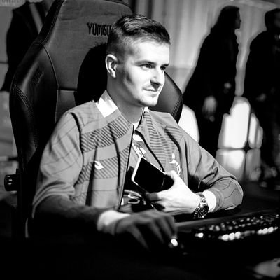 Fulltime Twitch streamer
Partners: @NVIDIA @Steelseries
Business email: Goesmau55@gmail.com