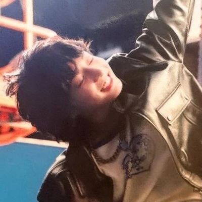 koomymoonie's profile picture. I'm just a taekook girl🎀🌟🐇🧸

stream winter ahead ❄️

https://t.co/5EX592O933