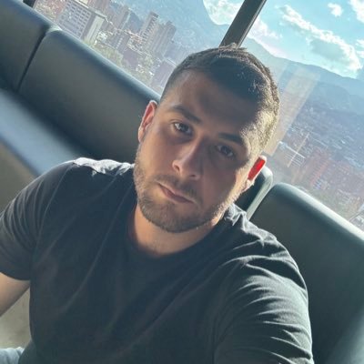 Matiascorrea99's profile picture. También me llamo René. Dizque ingeniebrio.