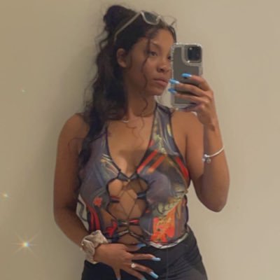 Mommiana 1st! Snapchat? Pyt-nichole Ig? Ciaranicholee..{Click the Link & Subscribe} https://t.co/l0B5SGsSXq