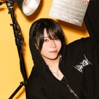 月(るな) (@eyes_runa) 's Twitter Profile