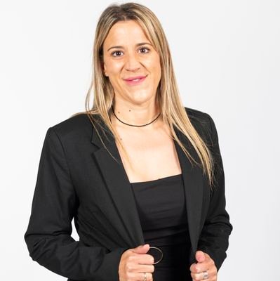 🏛Regidora i Portaveu del grup de EnComuBDN
🐕Animalista i mamá de Luna 🏃♀️Runner 💚🤍🖤Extremeña