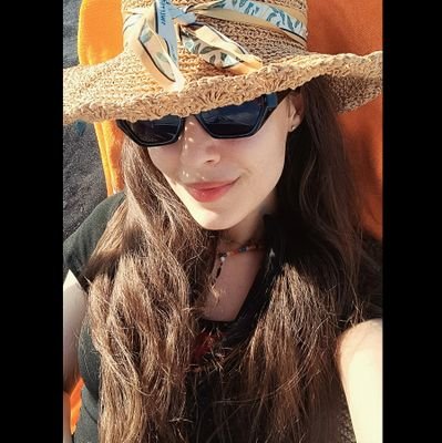 Bi tutam uçuk kaçıklık, azıcık akışa bırakmışlık,
biraz da Psikolog ψ