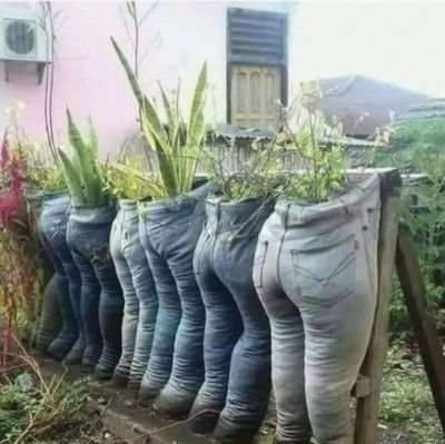 cereyanelektrik's profile picture. Change is always good. Send me a picture DM is open only +18😚😚😚