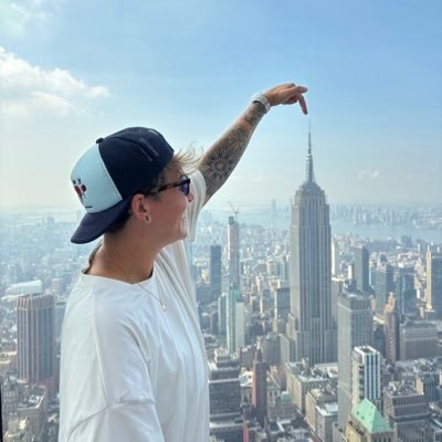 ManonHR's profile picture. plus rapide que toi même si tu tapes un sprint