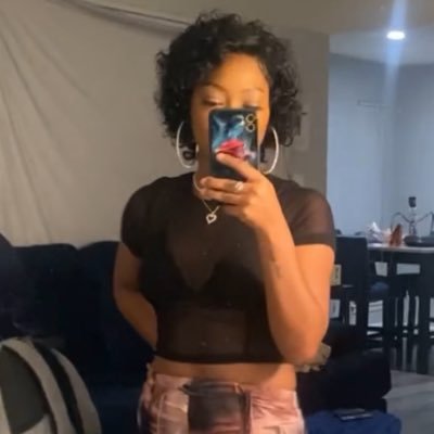 ayyetrainn's profile picture. Crohn’s 💜💪🏾 Ostomate. Tenn’ State Alumna. 1903🌹