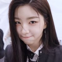 annie 🐧 (@aeshinez) 's Twitter Profile