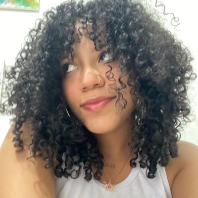 CANTANTE | ESCRITORA