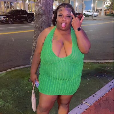 🍍honey comb hideout 😎 FOUNDER OF BODY GALORE LINGERIE && MORE & PressedXVette