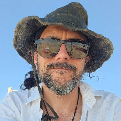 Genuinely Curious Human -- Songwriter | Musician
Real life is more interesting than any movie..
I don't DM unless you need my help :) Staunchly independent.
