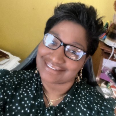 Praying to become a brilliant attorney. Mommy, daughter, sister, auntie, & all around great woman. I love God more than anything because He takes me as I am!