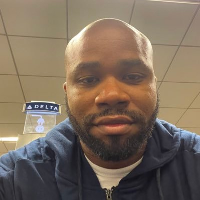 _Mister_Rogers's profile picture. Father of 2, Gemini Gang, Healthcare Veteran, 📍757