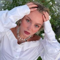 Pretty Ugly Elin (@justafangirl_zl) 's Twitter Profile
