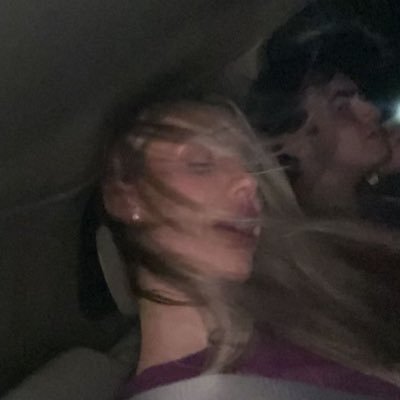 bimbofishwife's profile picture. 