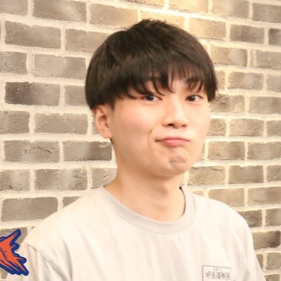 くろこさんの動画のカスサムネから自分なりにそれを超えるサムネを作ります