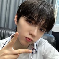 이옹 (@brian2ve1) 's Twitter Profile