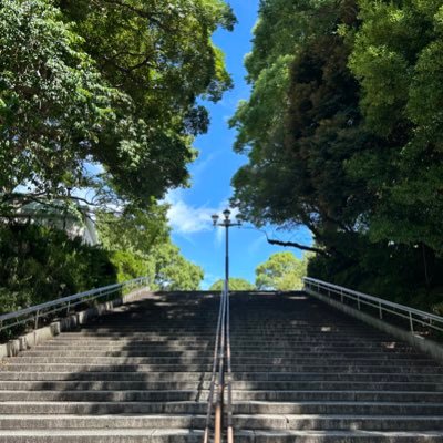 「戦わなければ勝てない」人間万事塞翁が馬。日本株、先物オプション、米株、ETF、暗号資産、不動産。「損切り大事」。冬🏂、夏⛺️、牛乳好き。