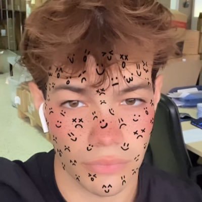 Por aquí se me conoce como Yorsy. Hago cozas en youtube twitch y tiktok. ❤ https://t.co/D0K2Ot0UhM