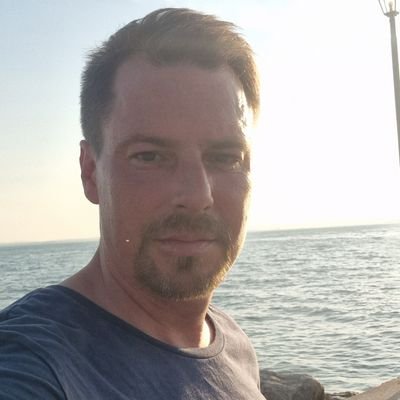 Geduld ist nicht passiv.
Im Gegenteil:
Sie ist konzentrierte Stärke!
Bruce Lee