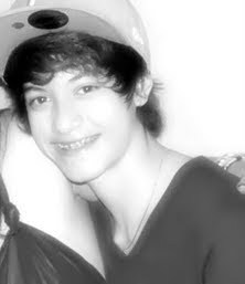 lucasprado40@hotmail.com add