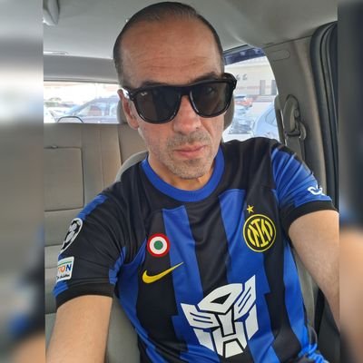 🇰🇼💙INTER🖤🇮🇹 إنتر ميلان شريف ايطاليا وكبيرها...
فورزا الغراندي إنتر-حارق القلوب-ولانامت اعين اللصوص والجبناء