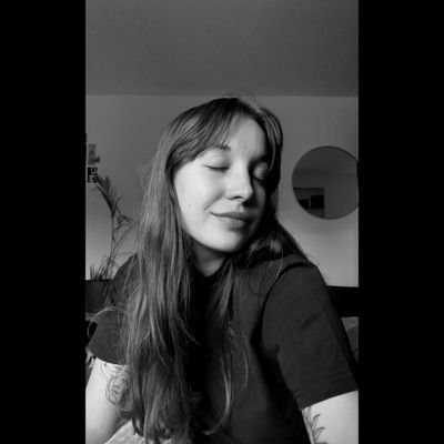 leabaltha's profile picture. 