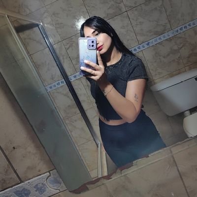 AgusVersolato's profile picture. Mereces lo que sueñas🌼