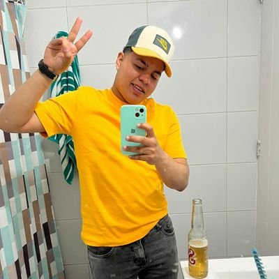 Venezolano - 28 años @Realmadrid hasta la médula. @warriors. @Selevinotinto es lo más grande que existe para mí, y nunca perderé la fé del sueño 2026 ⚽