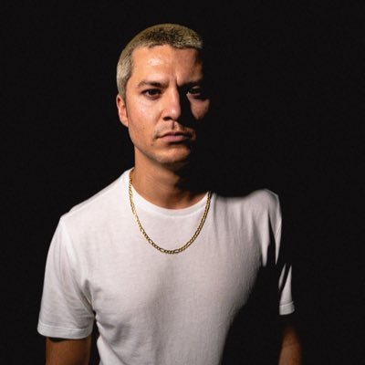 Recording artist and RN from Miami ➡️ Jax IG: https://t.co/BRqtAyquiH?…