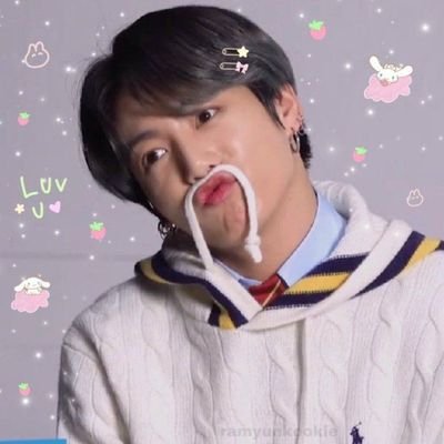 ARMY💜EXOL. Swiftie✨
Series, kdramas
♡♡♡¡¡Amante de los libros!!♡♡♡
Sufriendole a personajes literarios y esperando que algún día salgan de los libros🛐✨